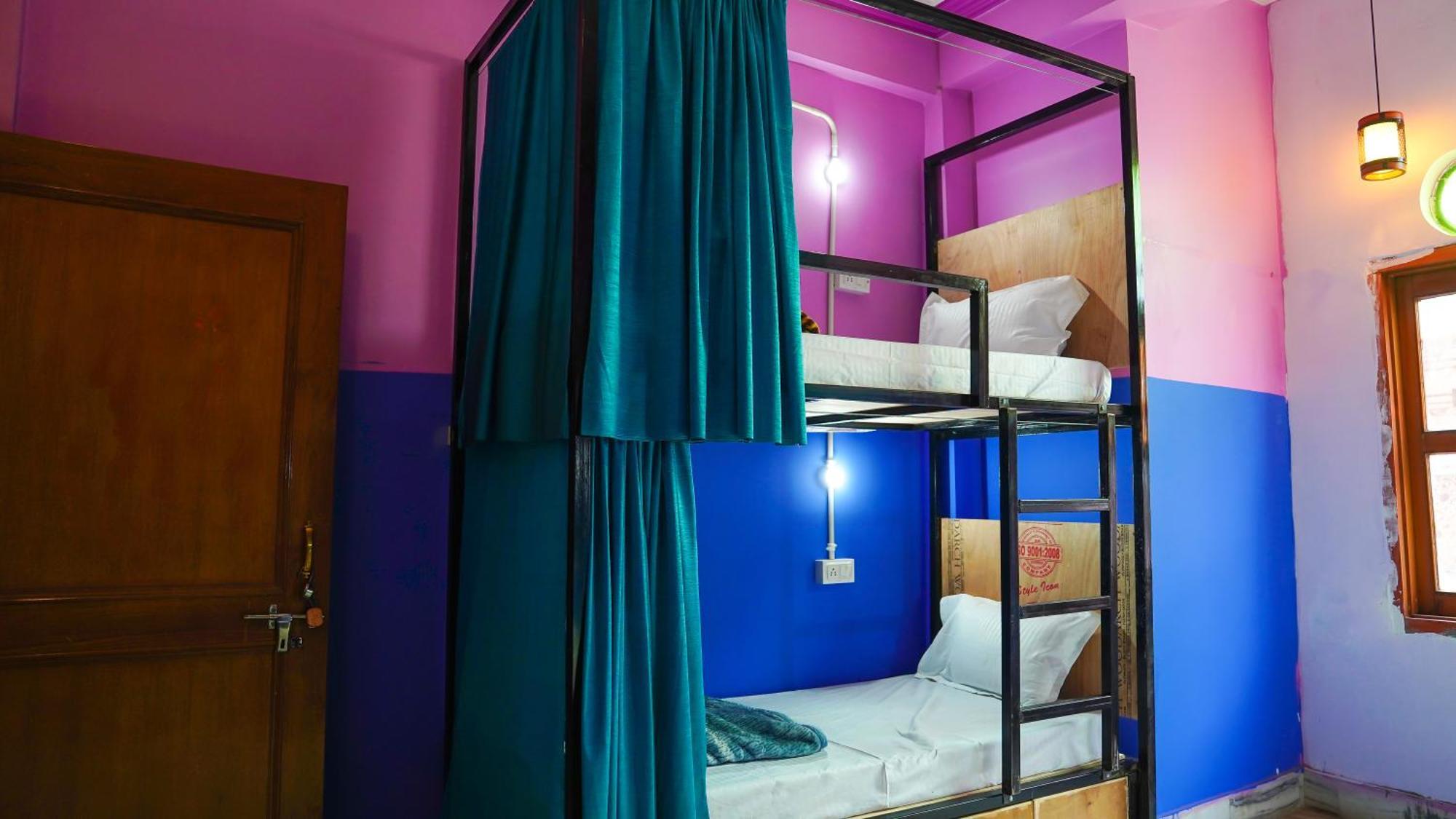 Safar Hostel Pushkar Bagian luar foto