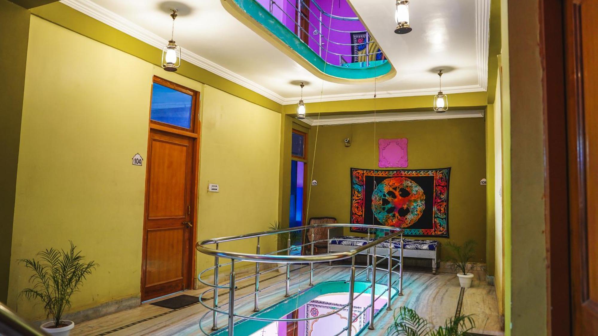 Safar Hostel Pushkar Bagian luar foto